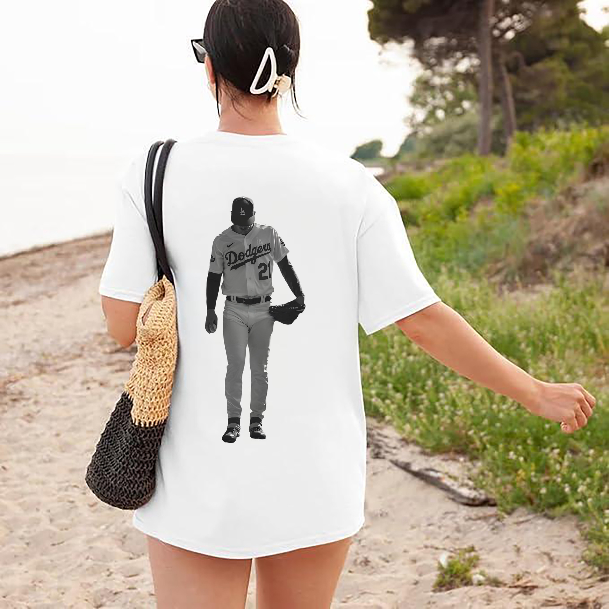  180g Combed Cotton T-Shirt With Back Heat Transfer Print – Soft, Lightweight, Fitted Design – Stylish Casual Wear For Sports & Everyday Use