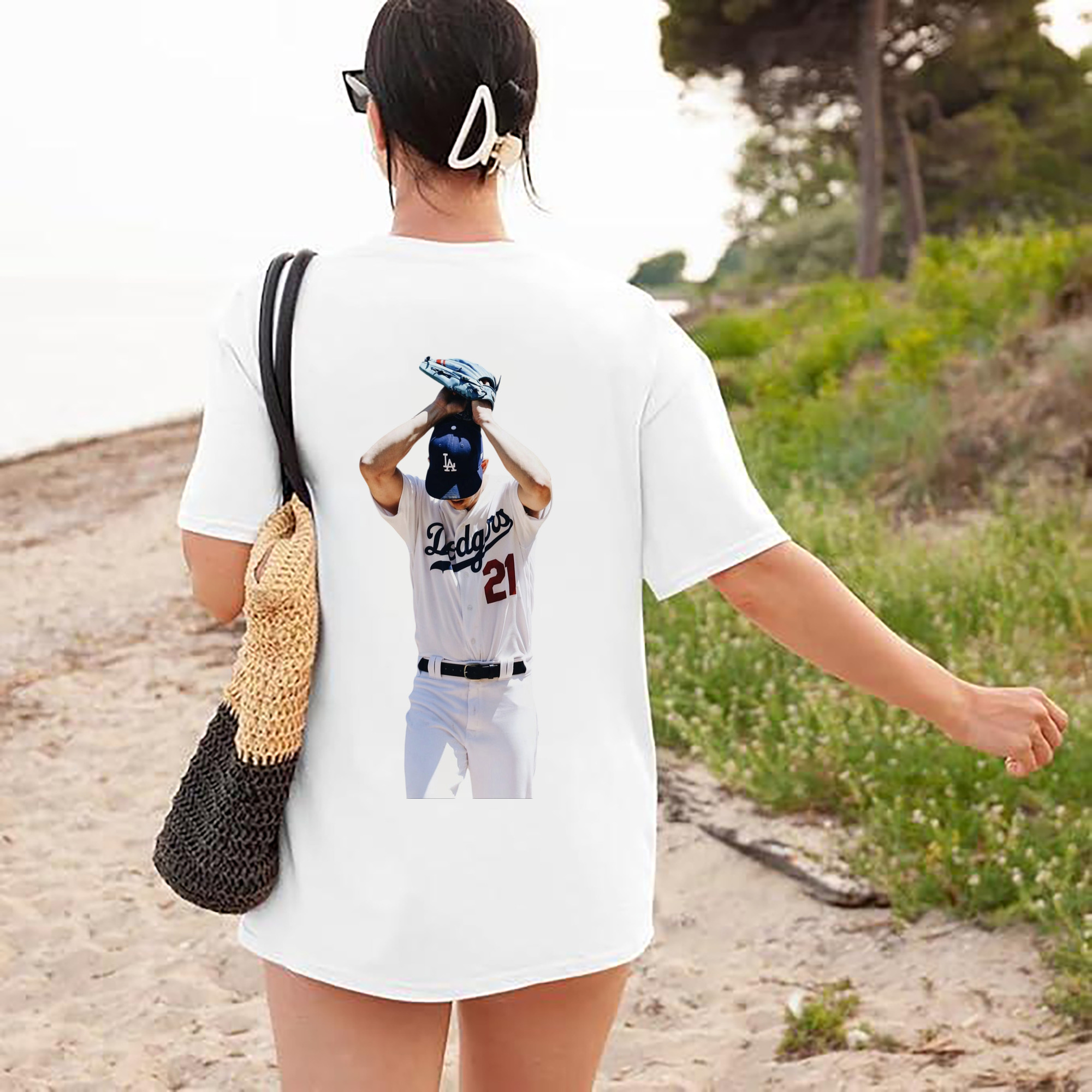  180g Combed Cotton T-Shirt With Back Heat Transfer Print – Soft, Lightweight, Fitted Design – Stylish Casual Wear For Sports & Everyday Use